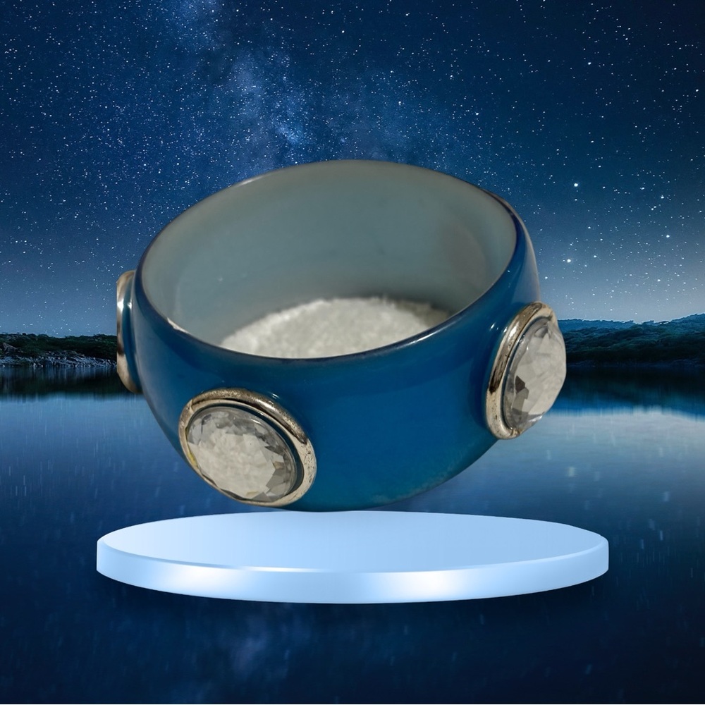 Bangle with 4 Crystal Accents Women's Sparkling Blue